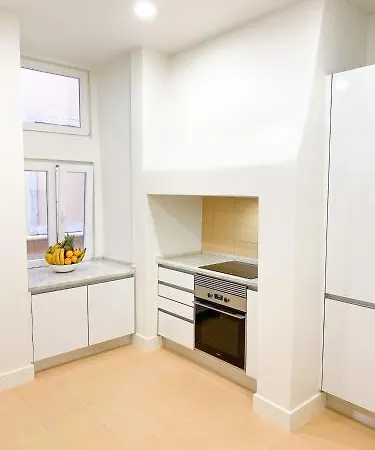 Cozy With Shared Bathroom On Rua Augusta بيت ضيافة