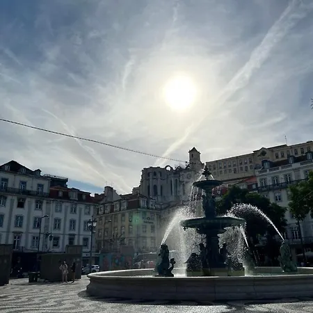 Cozy With Shared Bathroom On Rua Augusta * Lisbon